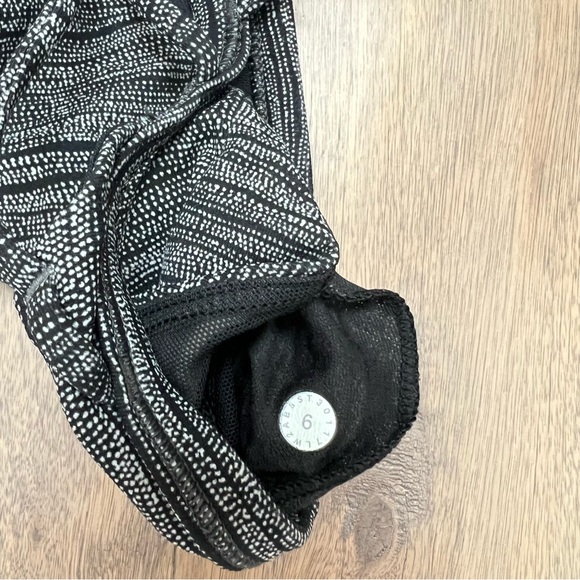 Lululemon Free to Be Zen Bra - Picture 3 of 9